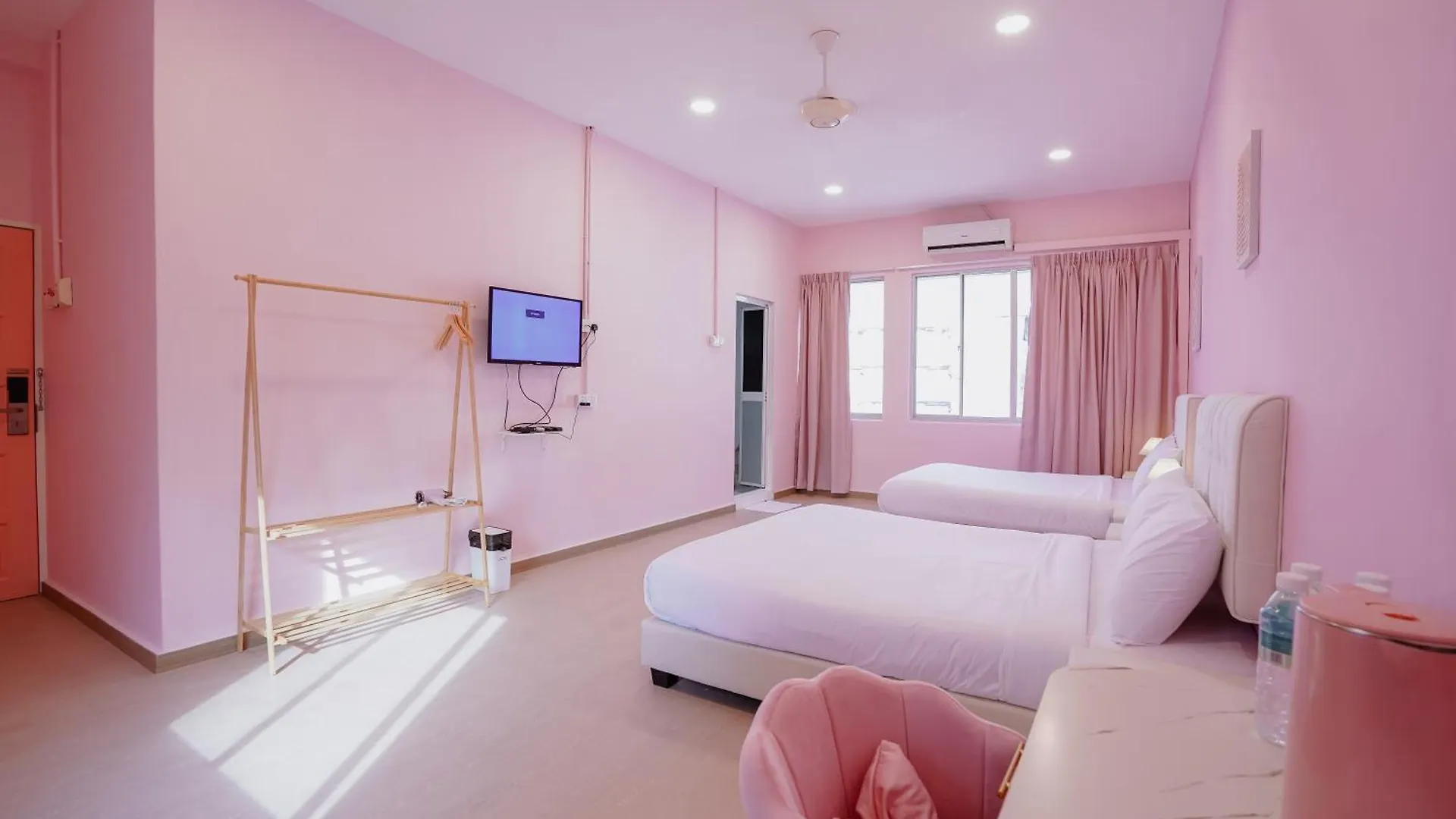 Pink Cabana Hotel George Town Vandrerhjem