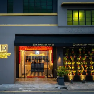 Le Embassy Hotel
