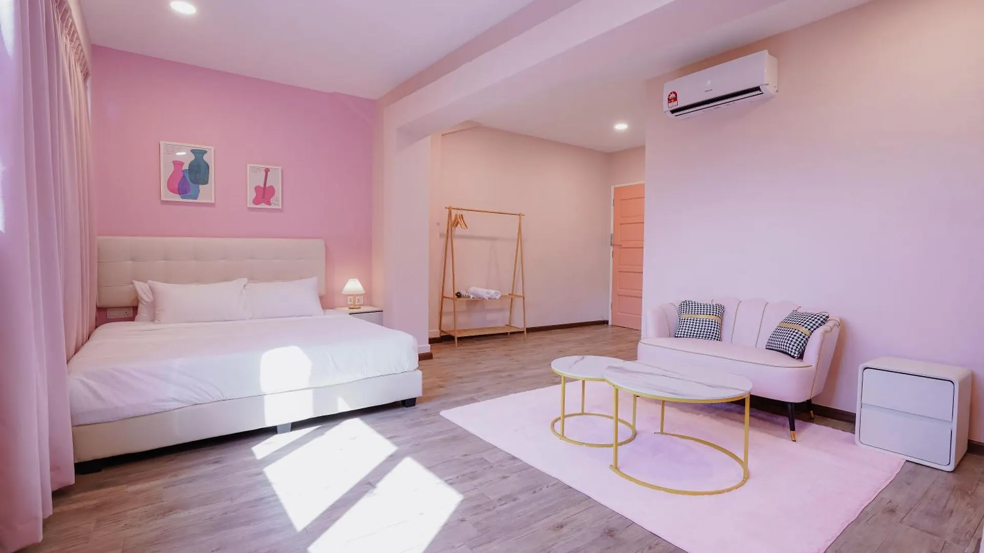 Pink Cabana Hotel George Town 0*,  Malaysia